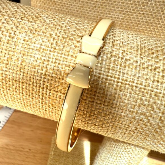 Kate Spade New York Take A Bow Bangle Bracelet 7" Cream & Gold Minimalist Dainty - Picture 1 of 10